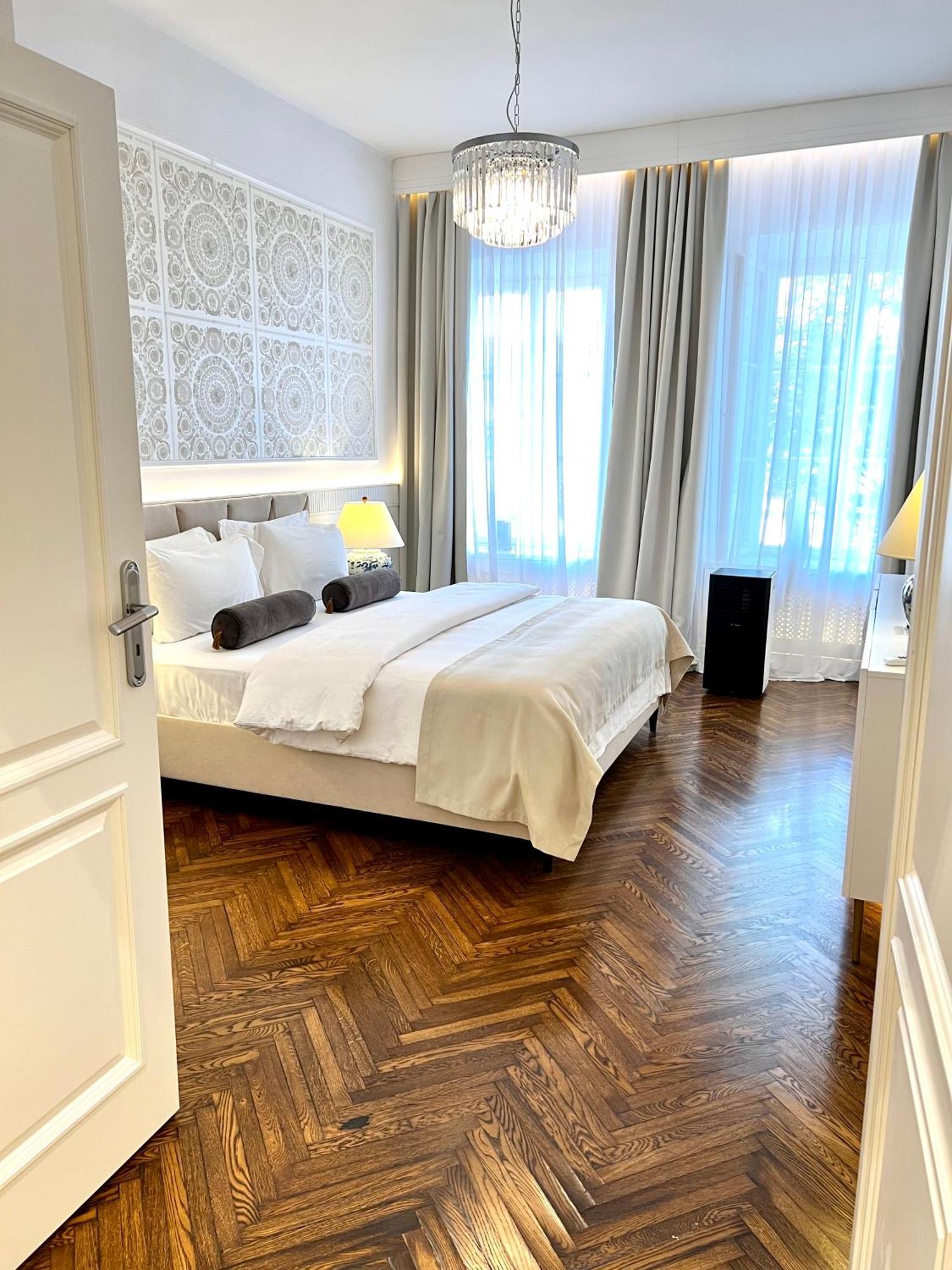 Mondrian Luxury Suites & Apartments Old Town Warsaw Exterior photo