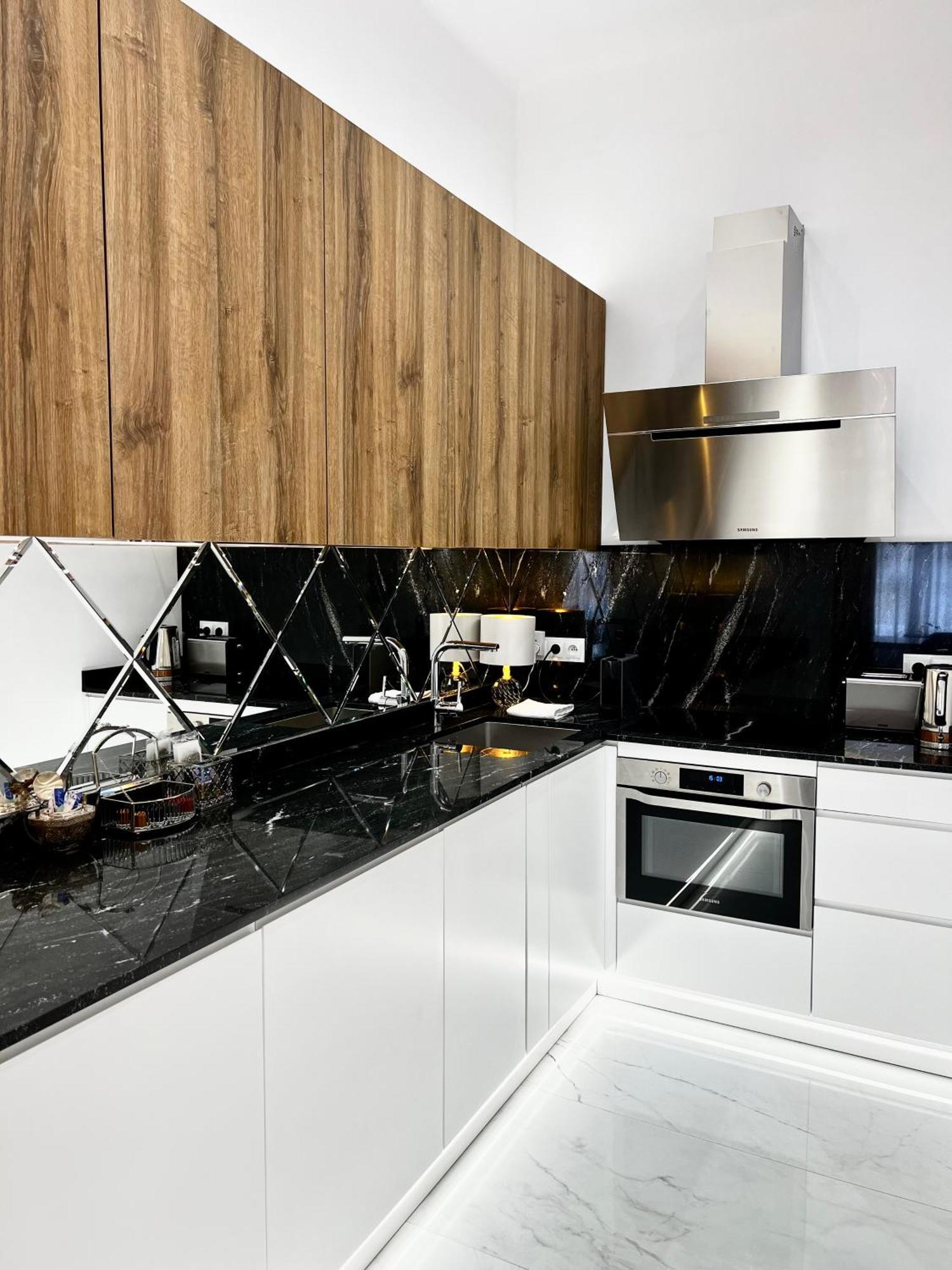 Mondrian Luxury Suites & Apartments Old Town Warsaw Room photo